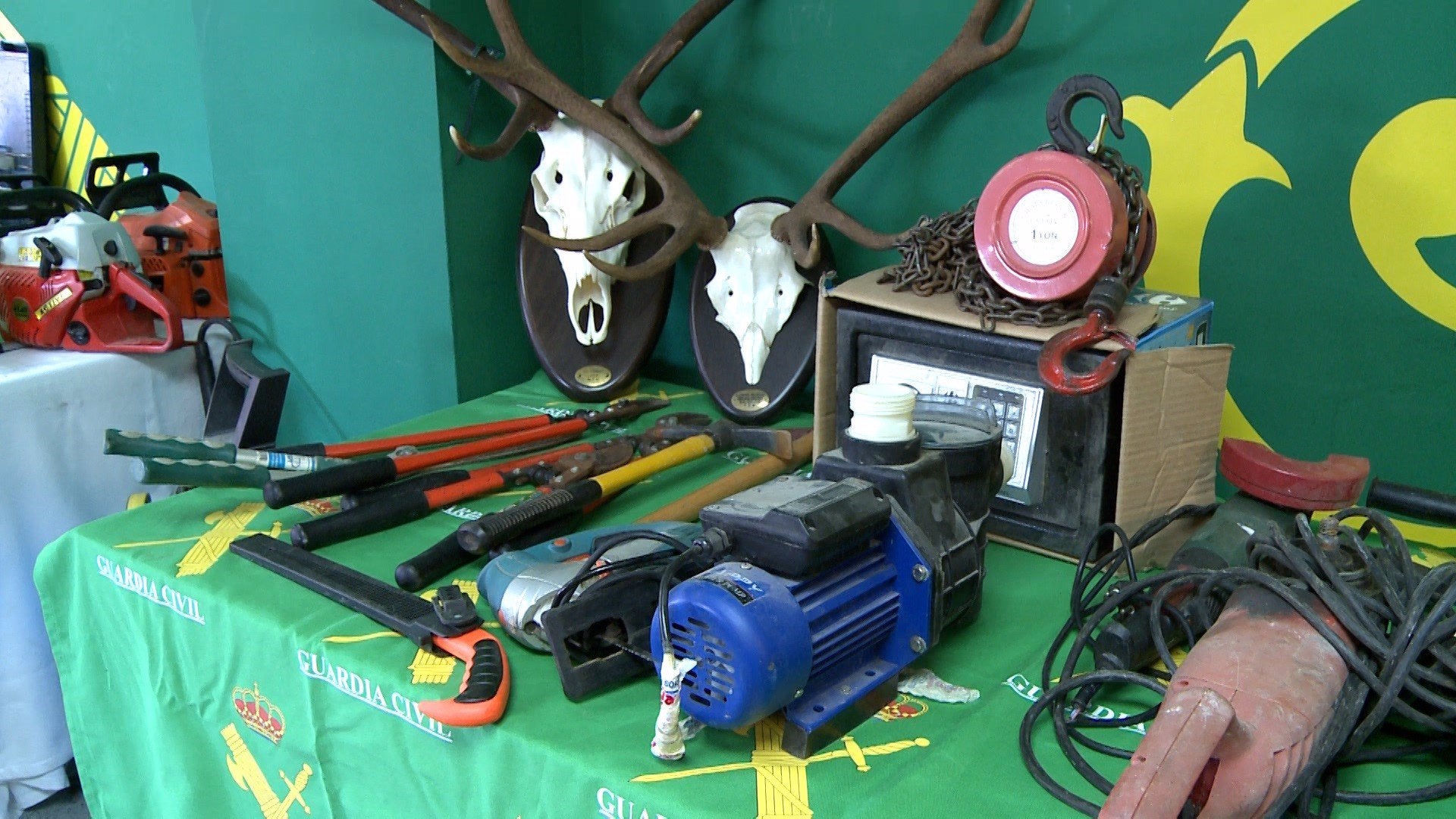 Detenidas 15 personas en una operación contra el robo en explotaciones agrícolas Detenidas 15 personas en una operación contra el robo en explotaciones agrícolas