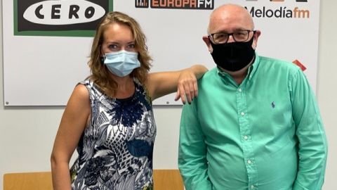 El DJ más veterano de Mallorca, Juan Campos, acompaña cada viernes a Elka Dimitrova en MÁS DE UNO MALLORCA de Onda Cero. El DJ más veterano de Mallorca, Juan Campos, acompaña cada viernes a Elka Dimitrova en MÁS DE UNO MALLORCA de Onda Cero.