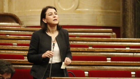 Eva Granados, en una intervenció al Parlament. Eva Granados, en una intervenció al Parlament.