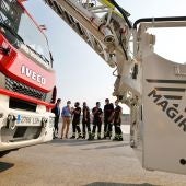 El parque de bomberos de Torrevieja refuerza su parque móvil con una nueva auto escalera de 32 metros    