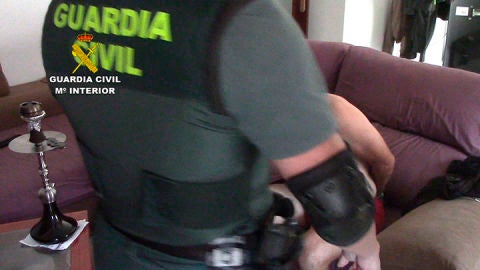 Instantes de la detención de esta persona