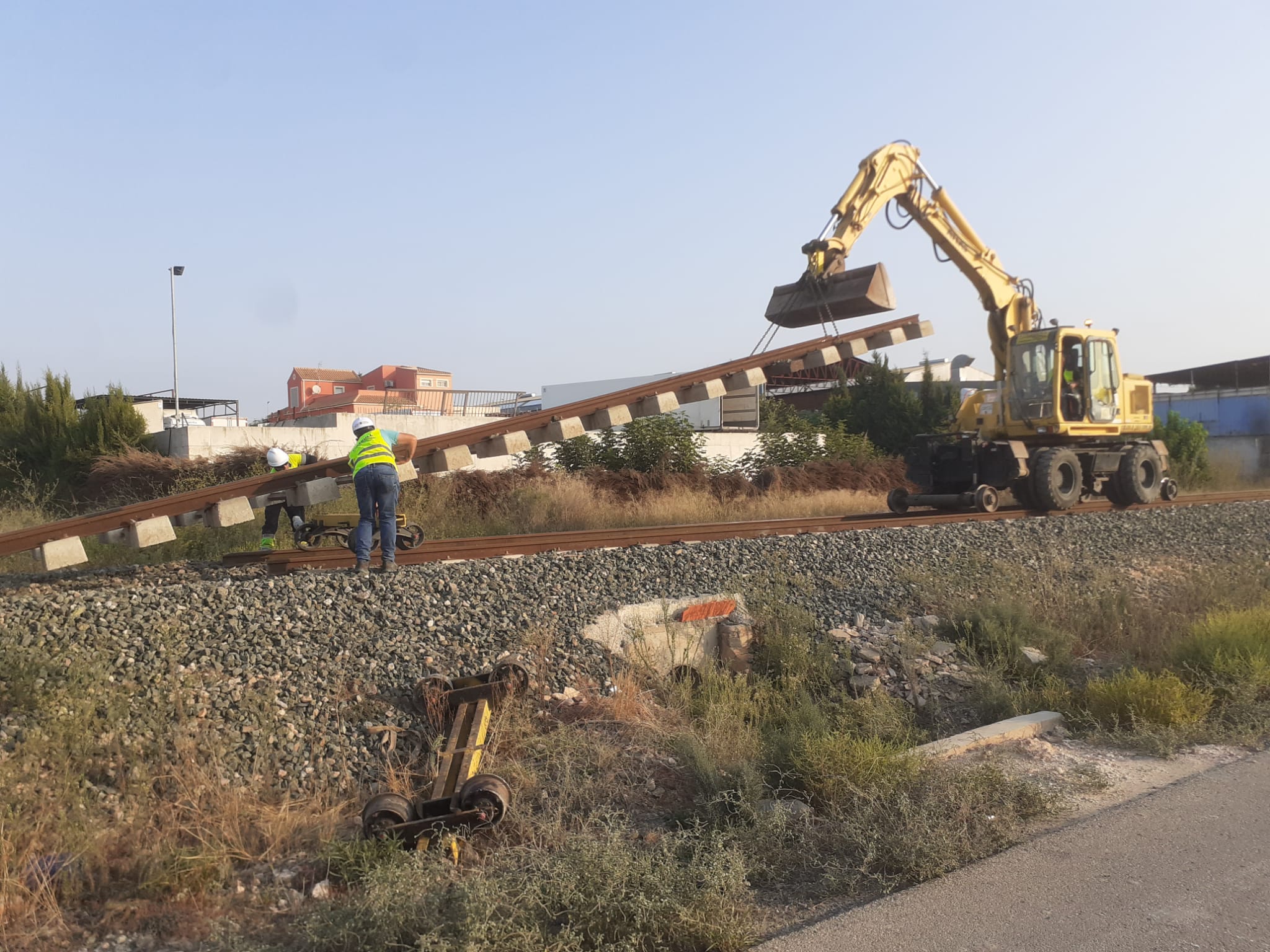 Comienzan las obras del Corredor Mediterráneo que dejan a Murcia varios años sin trenes de cercanías Comienzan las obras del Corredor Mediterráneo que dejan a Murcia varios años sin trenes de cercanías