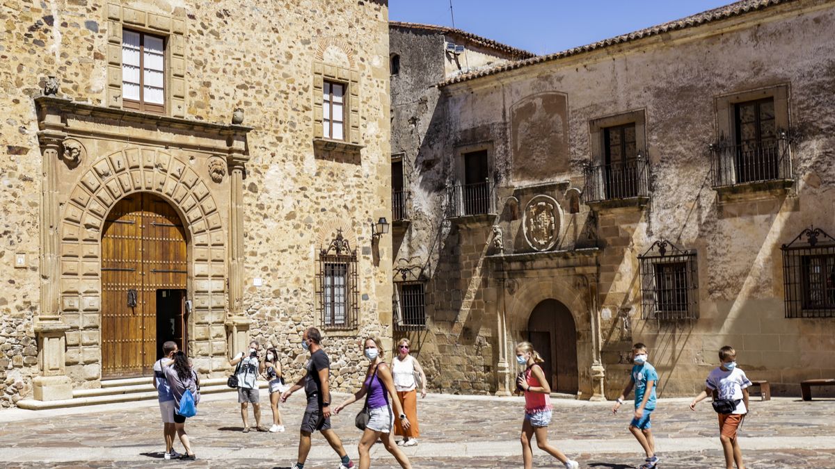 Cáceres recupera el turismo en agosto con niveles previos a la pandemia Cáceres recupera el turismo en agosto con niveles previos a la pandemia