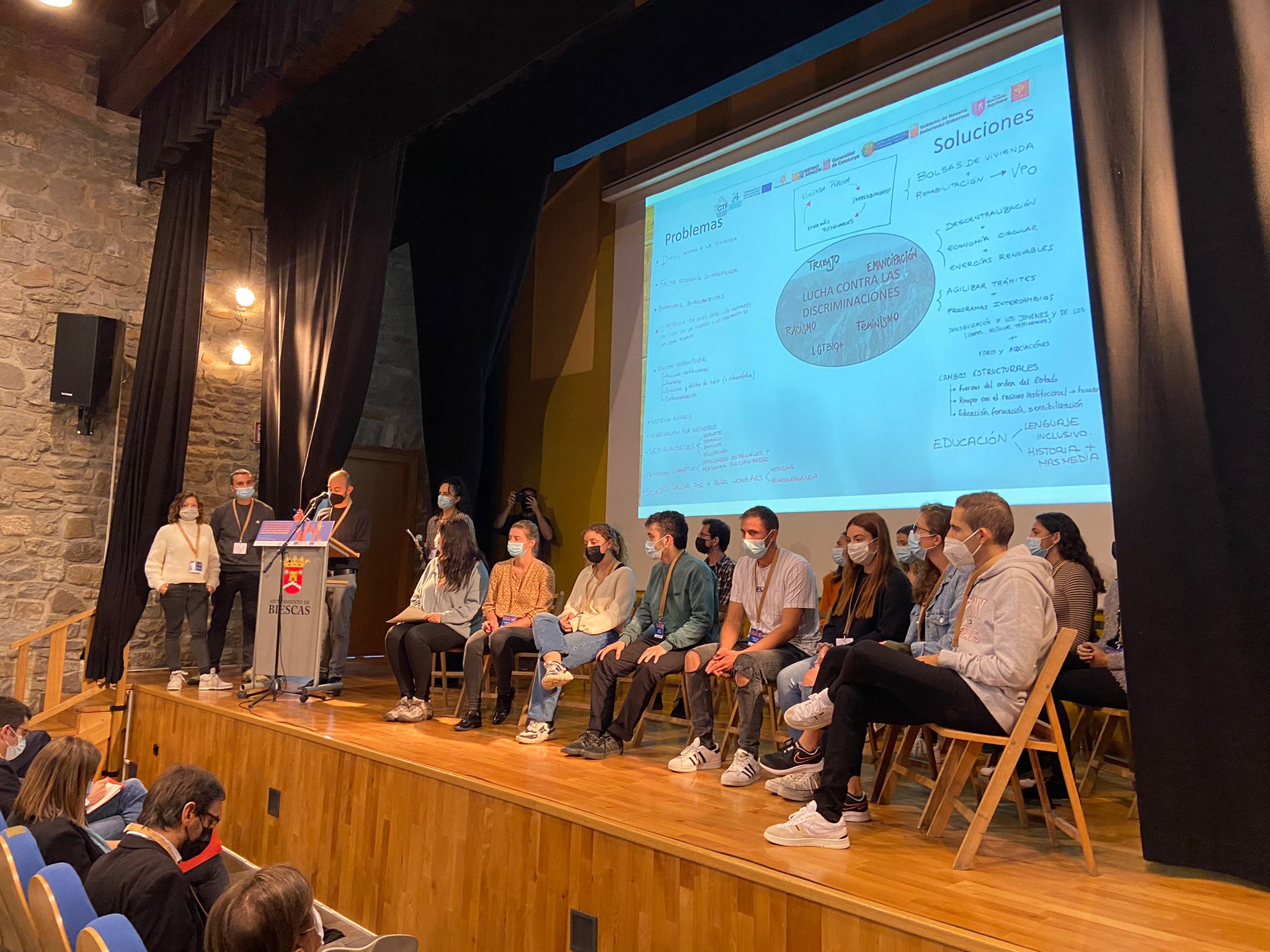 ¿Cuáles son las inquietudes y preocupaciones de los jóvenes de ambos lados del Pirineo? ¿Cuáles son las inquietudes y preocupaciones de los jóvenes de ambos lados del Pirineo?