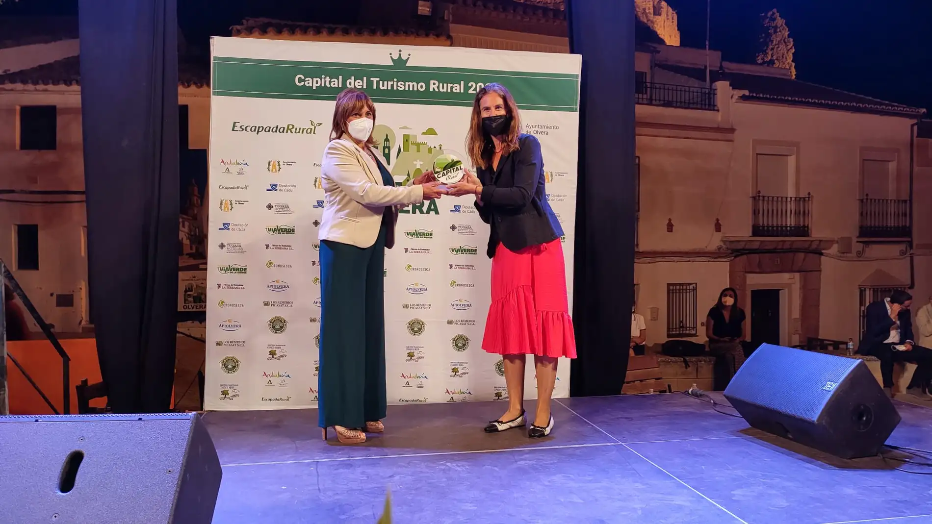 Yeste recibe el galardón como finalista de la Capital del Turismo Rural 2021