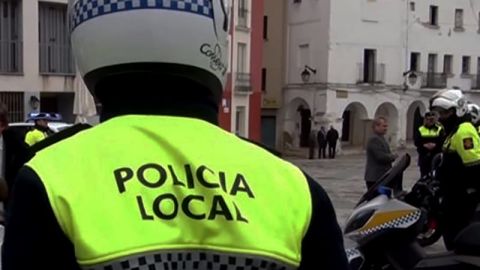 Una sentencia reconoce a la Policía Local de Badajoz más complemento de destino por categoría superior a subordinado