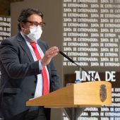 El consejero de Sanidad dice que no tienen noticias de incidentes de relevancia en Extremadura pero llama a no bajar la guardia 