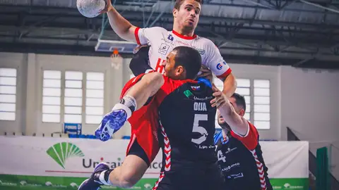 Partido del Nava ante el Sinfin Balonmano Nava
