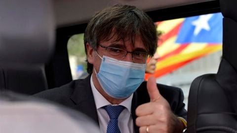 Puigdemont a su salida del Tribunal sardo