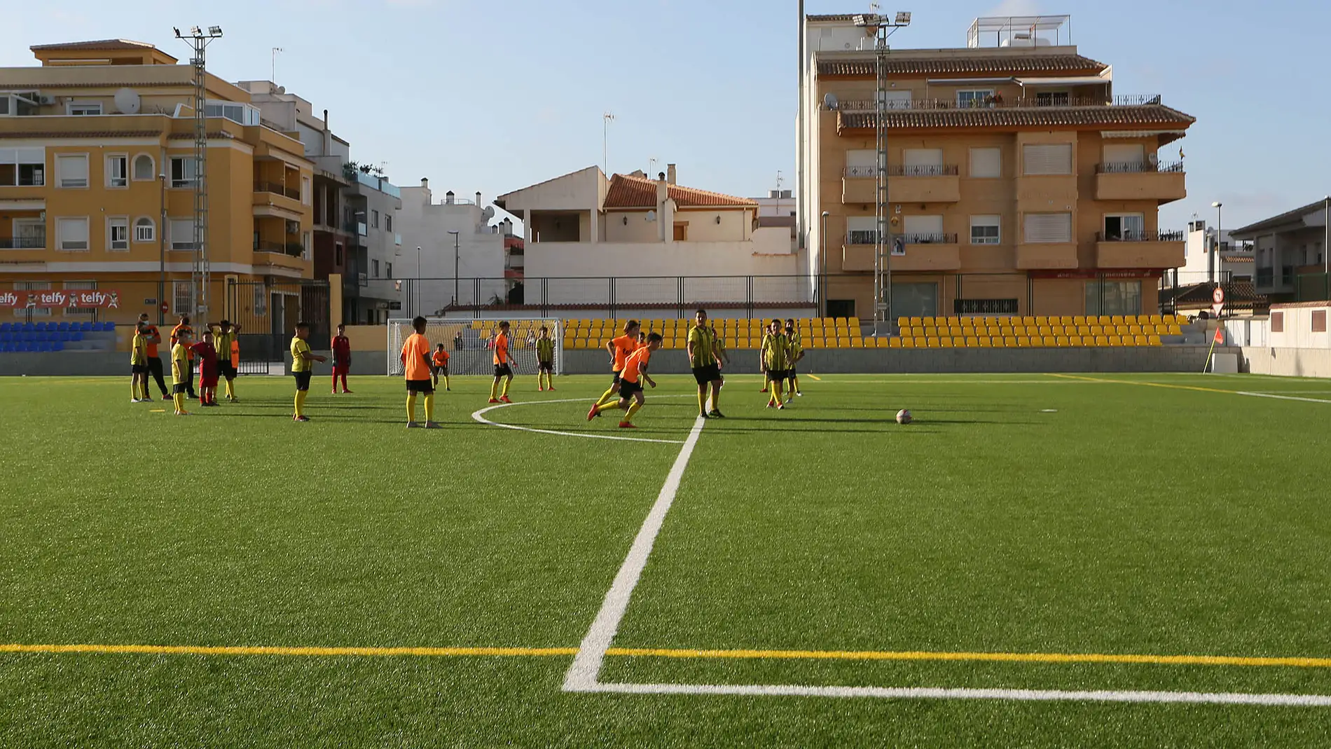 La Diputación incrementa hasta los 4 millones de euros las ayudas para renovar campos de fútbol de césped artificial 