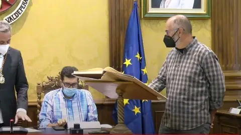 José María Ponce Candela, promete su cargo como concejal en representación de Podemos-Equo José María Ponce Candela, promete su cargo como concejal en representación de Podemos-Equo