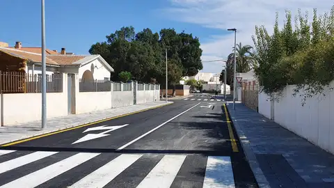 Una de las calles recientemente arregladas Una de las calles recientemente arregladas