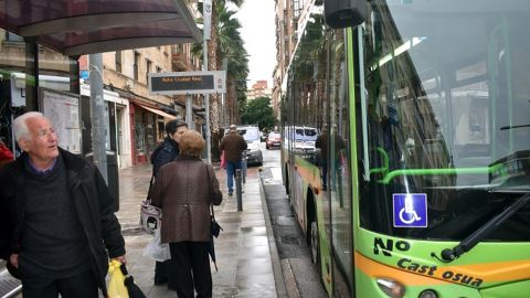 Las paradas del autobús urbano de Ciudad Real serán accesibles Las paradas del autobús urbano de Ciudad Real serán accesibles