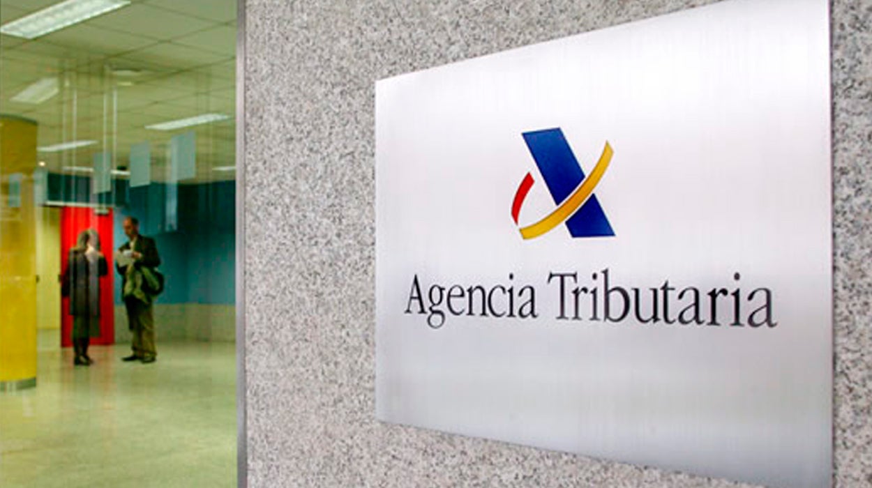 Hacienda investigará las responsabilidades fiscales y penales de los implicados en España que aparecen en los 'Pandora Papers' Hacienda investigará las responsabilidades fiscales y penales de los implicados en España que aparecen en los 'Pandora Papers'