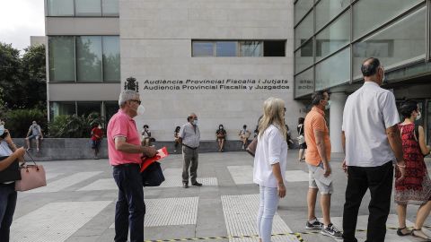 Entrada a los juzgados de València.