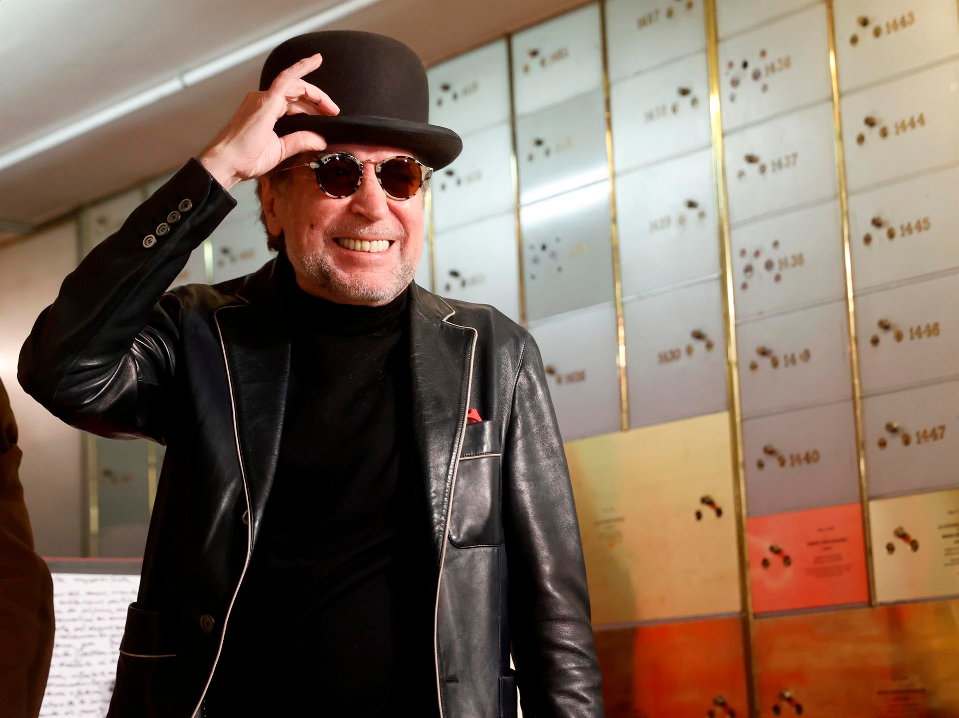 Ángel Antonio Herrera nos cuenta la historia la canción 'Peces de ciudad' de Joaquín Sabina Ángel Antonio Herrera nos cuenta la historia la canción 'Peces de ciudad' de Joaquín Sabina