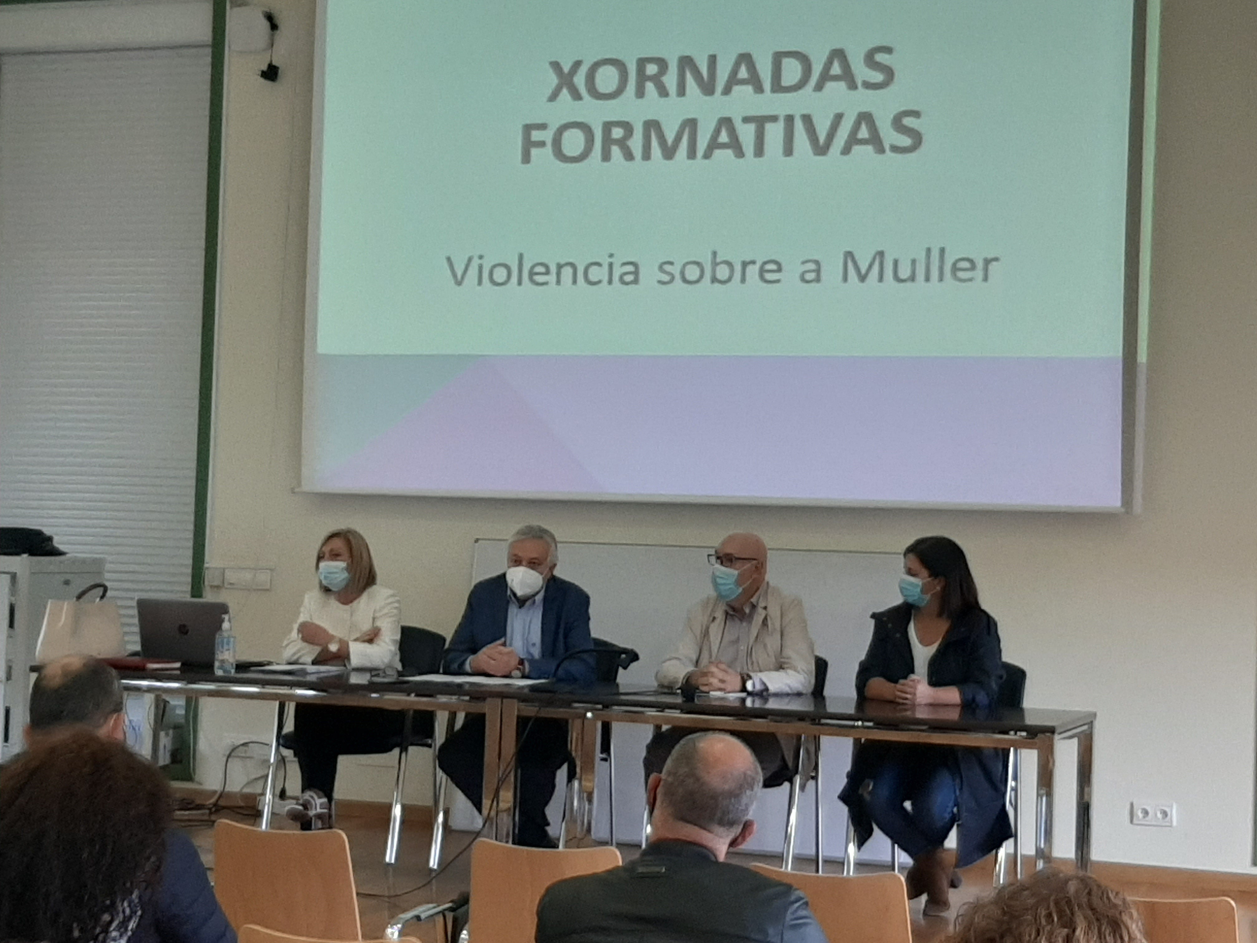 Emilio González subliña a importancia da formación especializada en violencia de xénero Emilio González subliña a importancia da formación especializada en violencia de xénero