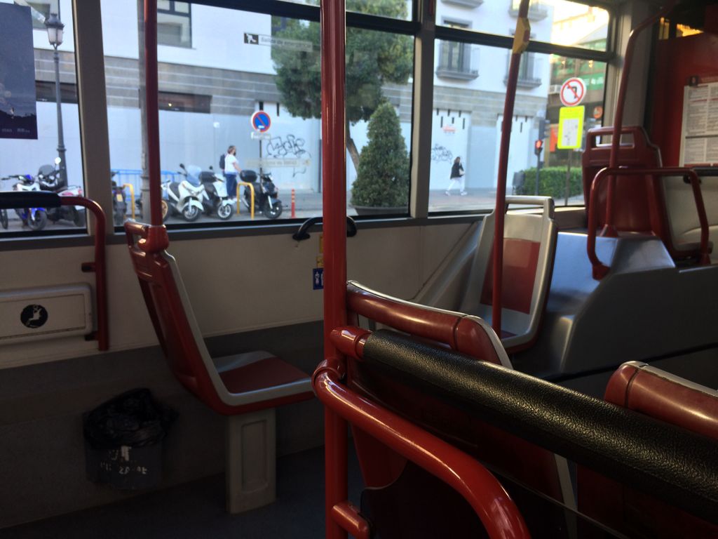 Reactivan el servicio municipal de paradas a demanda en bus nocturno para la seguridad de las mujeres Reactivan el servicio municipal de paradas a demanda en bus nocturno para la seguridad de las mujeres