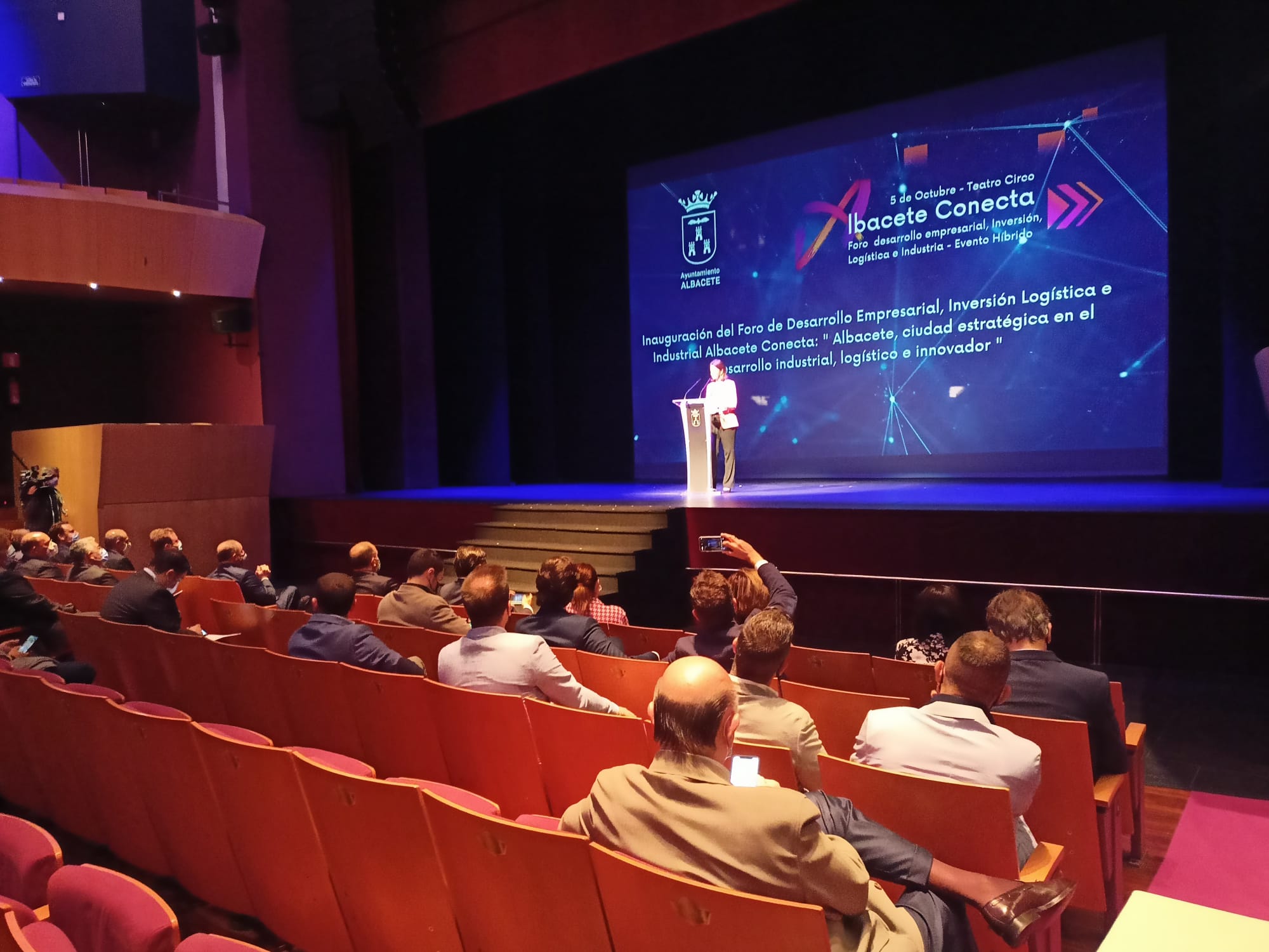 El foro 'Albacete Conecta' trata de impulsar negocios entre empresarios extranjeros y locales El foro 'Albacete Conecta' trata de impulsar negocios entre empresarios extranjeros y locales