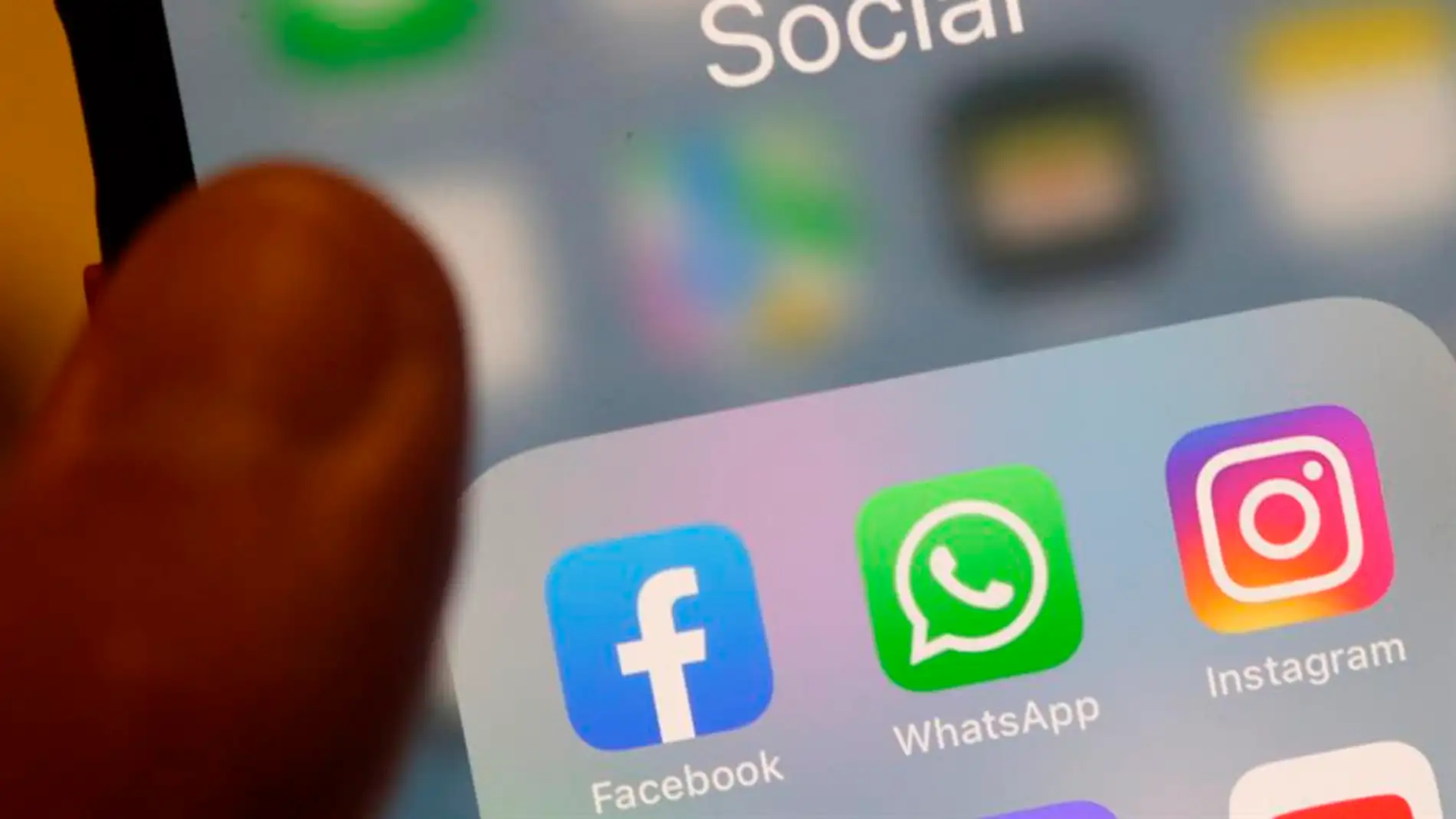 WhatsApp, Instagram y Facebook reanudan su servicio tras seis horas caídos