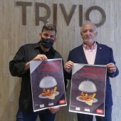 El cocinero Jesús Segura con el presidente de Cruz Roja en Cuenca, Pedro Roca