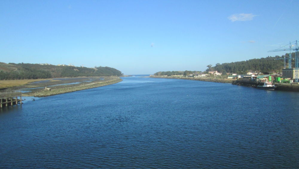 CAMA autoriza dragado Ría Navia.