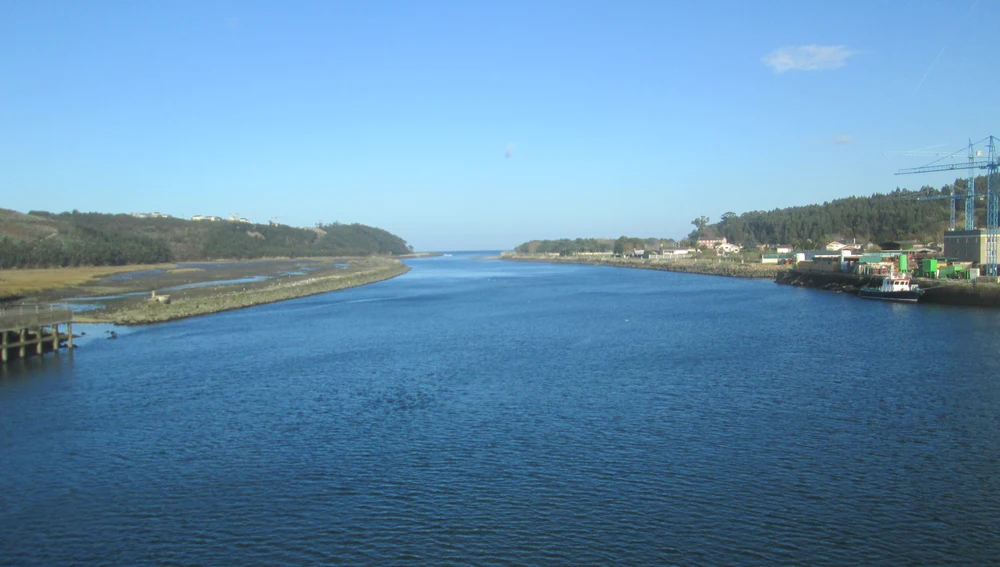 CAMA autoriza dragado Ría Navia.
