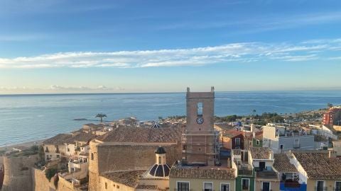 cielos poco nubosos la vila joiosa