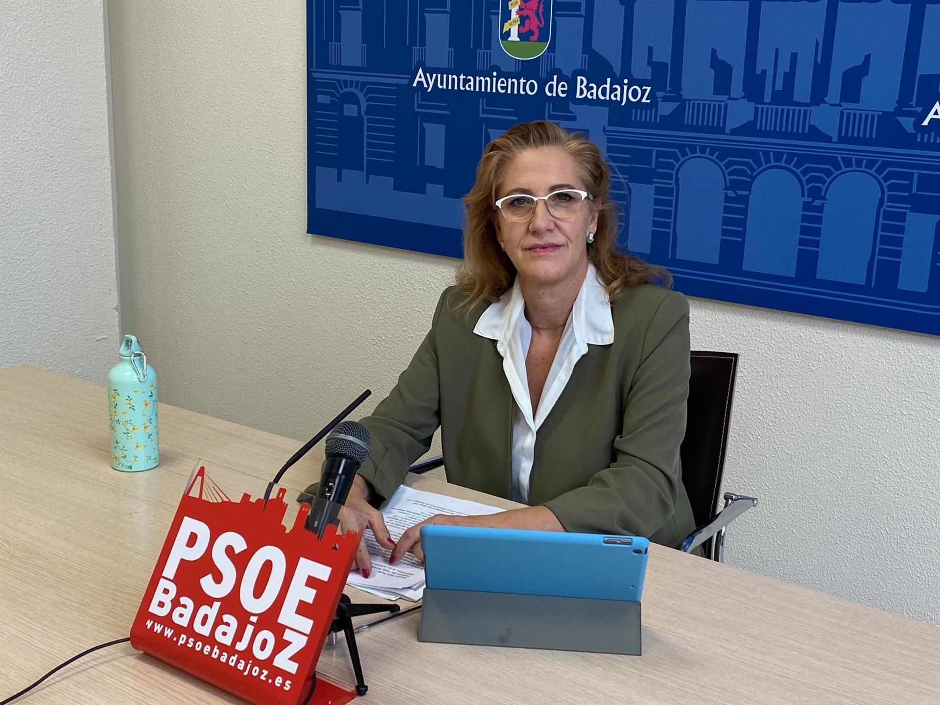 El PSOE de Badajoz pide la paralización del "deterioro" del Parque de Tres Arroyos El PSOE de Badajoz pide la paralización del "deterioro" del Parque de Tres Arroyos