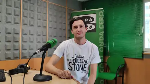 Javier Lago, cantante pontevedrés nos presenta su nuevo tema Más de Uno Pontevedra