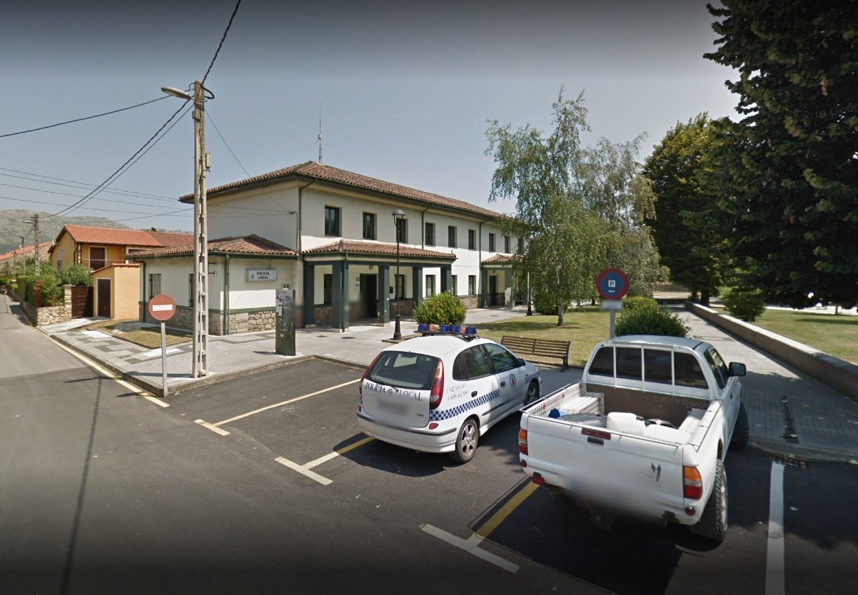 Roban el armero de la Policía Local de Los Corrales de Buelna, con 11 pistolas y munición Roban el armero de la Policía Local de Los Corrales de Buelna, con 11 pistolas y munición