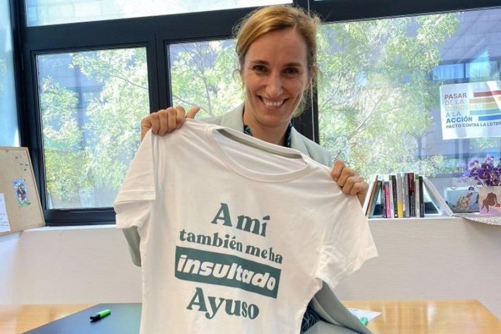 Más Madrid saca la camiseta con el lema, "A mí también me ha insultado Ayuso", para "denunciar" los insultos de Ayuso Más Madrid saca la camiseta con el lema, "A mí también me ha insultado Ayuso", para "denunciar" los insultos de Ayuso