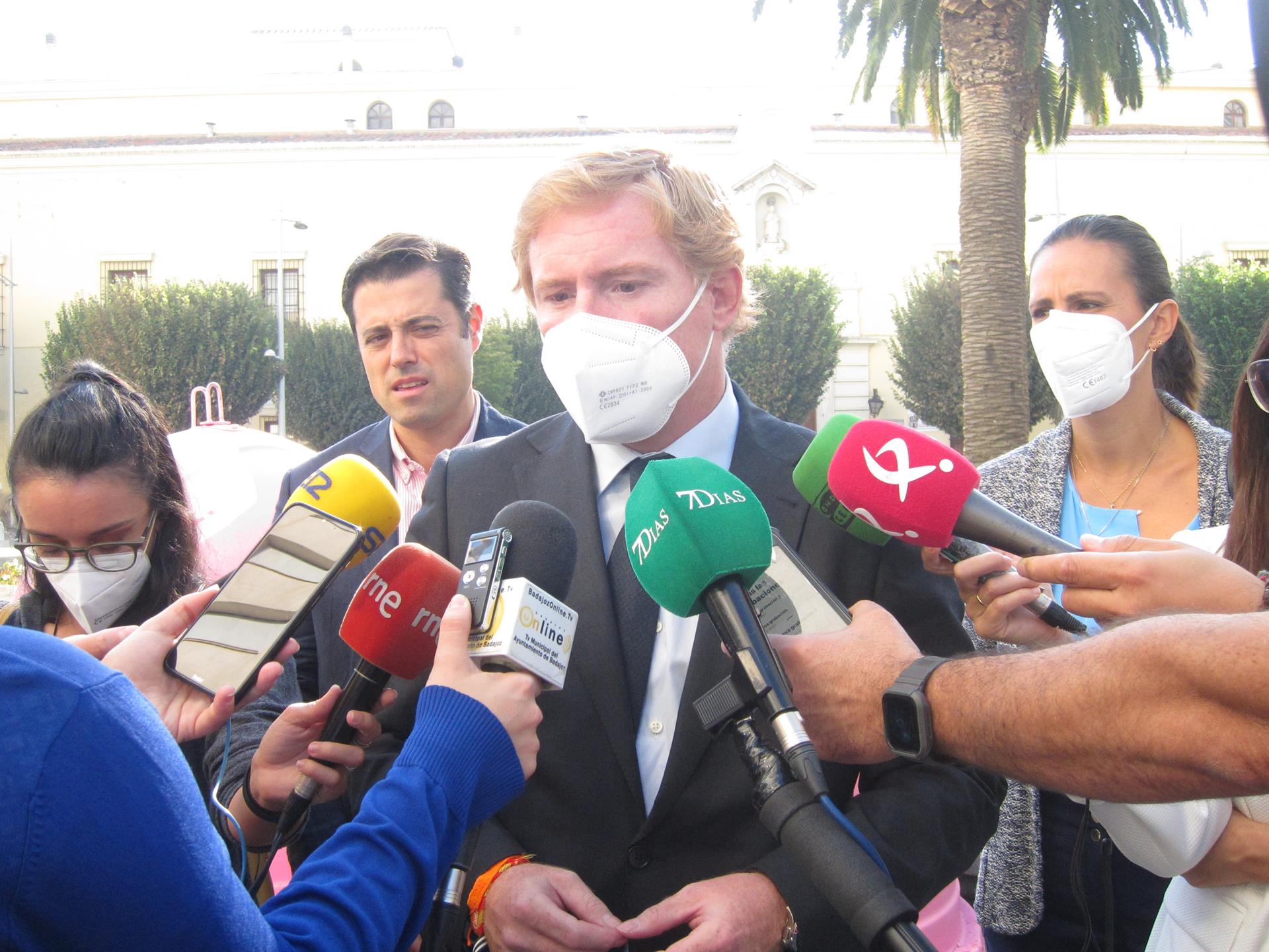 El alcalde de Badajoz considera los presupuestos una "falta de respeto" tras "muchos años" de promesas incumplidas El alcalde de Badajoz considera los presupuestos una "falta de respeto" tras "muchos años" de promesas incumplidas