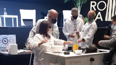 Cocinar a ciegas en Miniature Congres Cocinar a ciegas en Miniature Congres