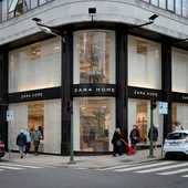 Inditex cobrará sus bolsas desde el próximo lunes como medida ecológica Inditex cobrará sus bolsas desde el próximo lunes como medida ecológica