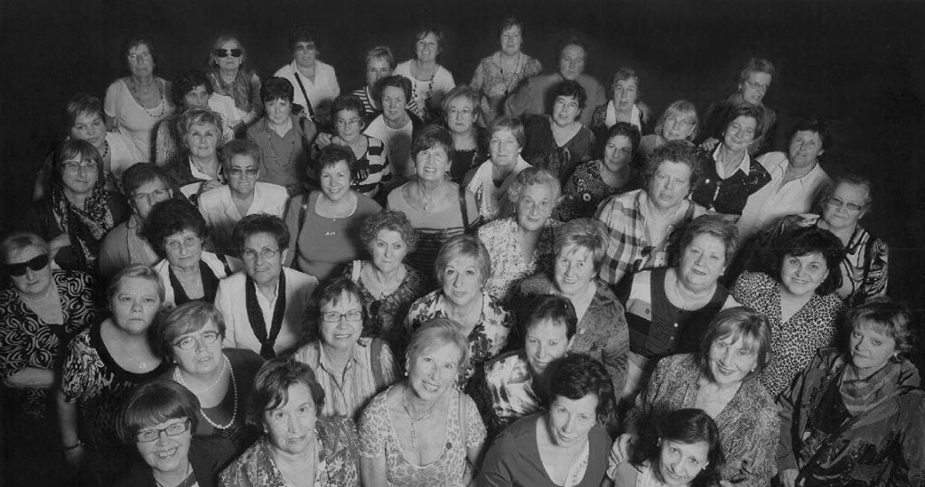 "La única forma de mantener vivos lo pueblos es haciendo comunidad y participando" "La única forma de mantener vivos lo pueblos es haciendo comunidad y participando"