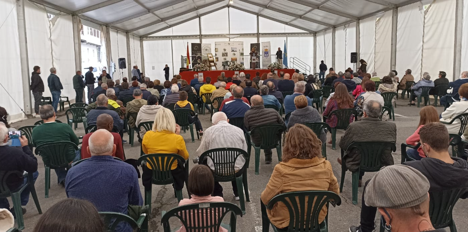 Piloña presentó su Concurso de Tonada y rindió homenaje a Ismael Tomás Piloña presentó su Concurso de Tonada y rindió homenaje a Ismael Tomás