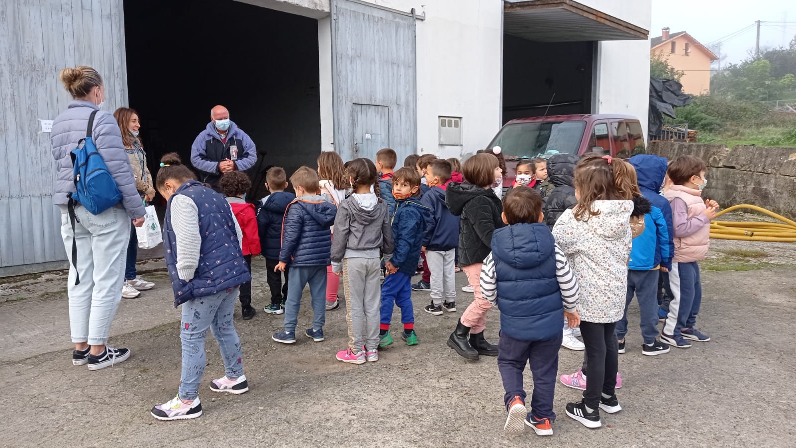 Los escolares de Infiesto conocen el mundo de la sidra Los escolares de Infiesto conocen el mundo de la sidra