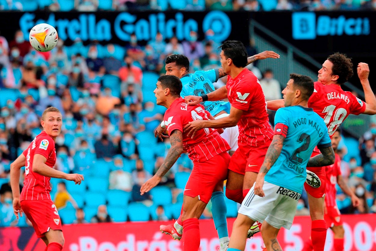El Sevilla vuelve a ganar a domicilio con un gol de Rafa Mir El Sevilla vuelve a ganar a domicilio con un gol de Rafa Mir