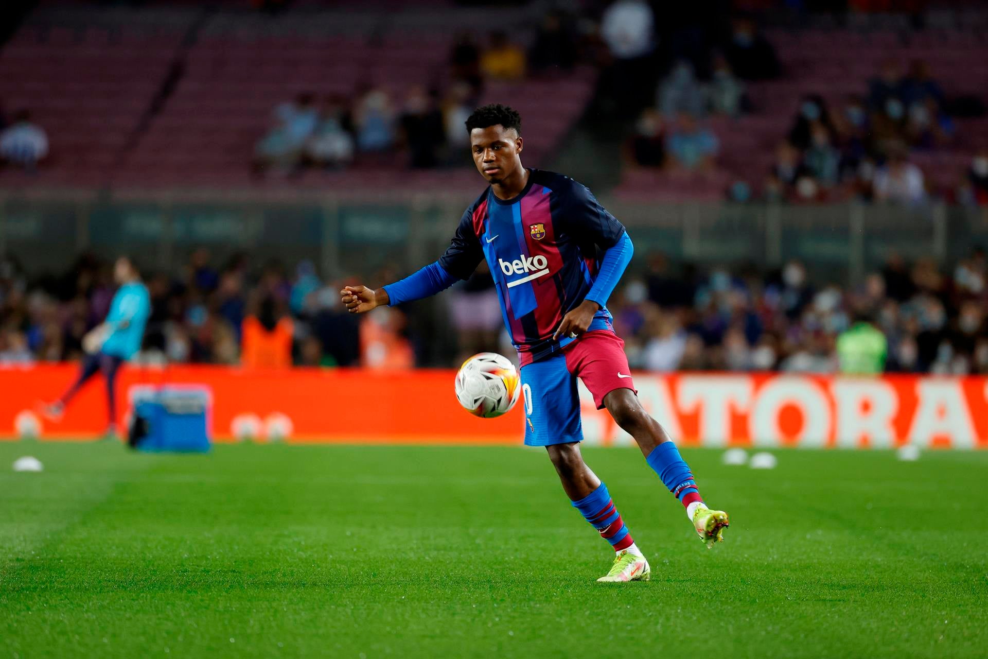 Ansu Fati renueva hasta 2027: El Barcelona ata a su nuevo 10 Ansu Fati renueva hasta 2027: El Barcelona ata a su nuevo 10