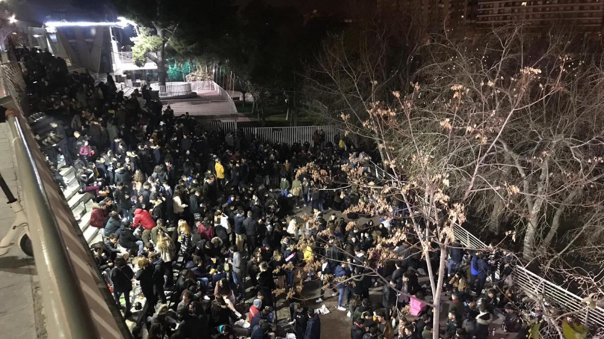 El ocio nocturno señala a la DGA por los botellones y el vandalismo El ocio nocturno señala a la DGA por los botellones y el vandalismo