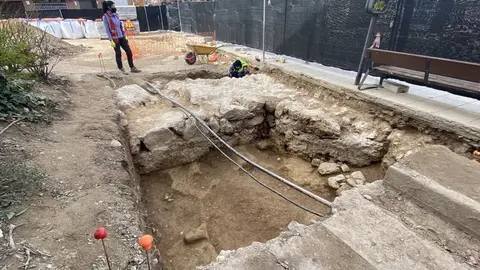 Encontrados restos de muralla andalusí durante la construcción del campus de la Universidad de Alcalá en Guadalajara Encontrados restos de muralla andalusí durante la construcción del campus de la Universidad de Alcalá en Guadalajara