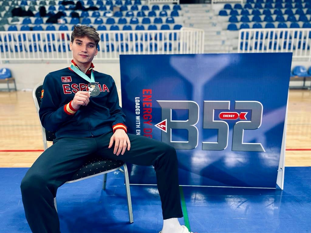 Hugo Arillo, medalla de plata en el Open Internacional de Montenegro de taekwondo Hugo Arillo, medalla de plata en el Open Internacional de Montenegro de taekwondo