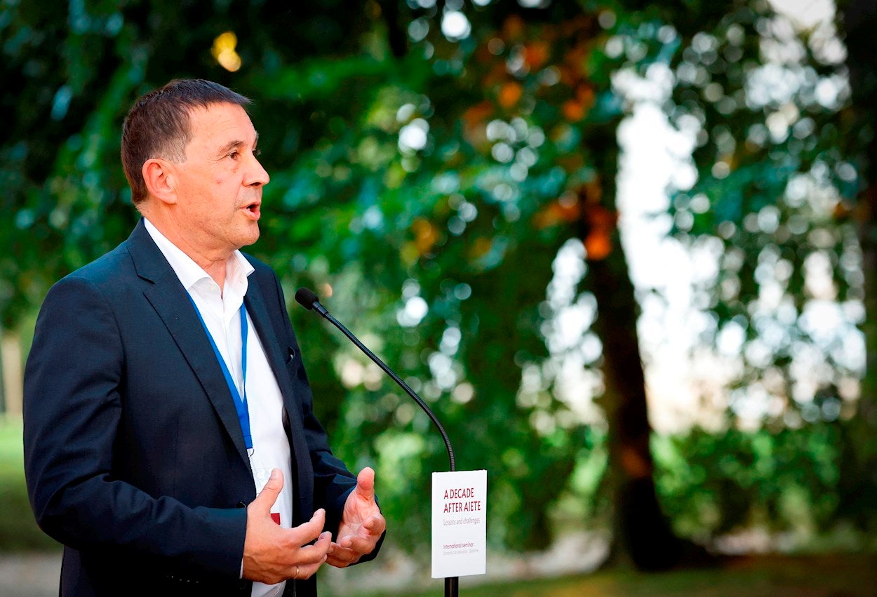 Tertulia: ¿Por qué el Gobierno considera de vital relevancia las palabras de Otegi sobre ETA? Tertulia: ¿Por qué el Gobierno considera de vital relevancia las palabras de Otegi sobre ETA?