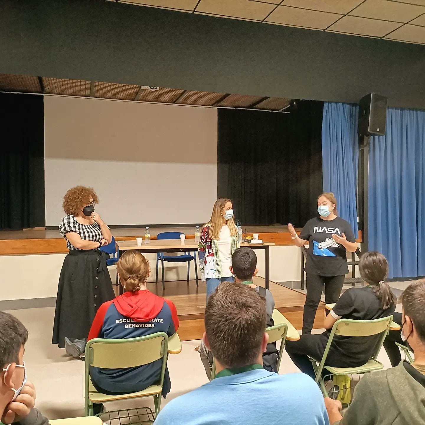 La importancia de escribir bien, a debate en el Día de las Escritoras del IES Huerta del Rosario de Chiclana La importancia de escribir bien, a debate en el Día de las Escritoras del IES Huerta del Rosario de Chiclana