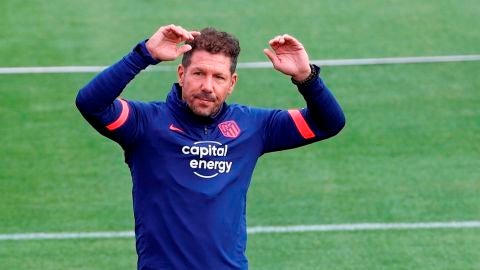  Simeone durante un entrenamiento del Atlético de Madrid