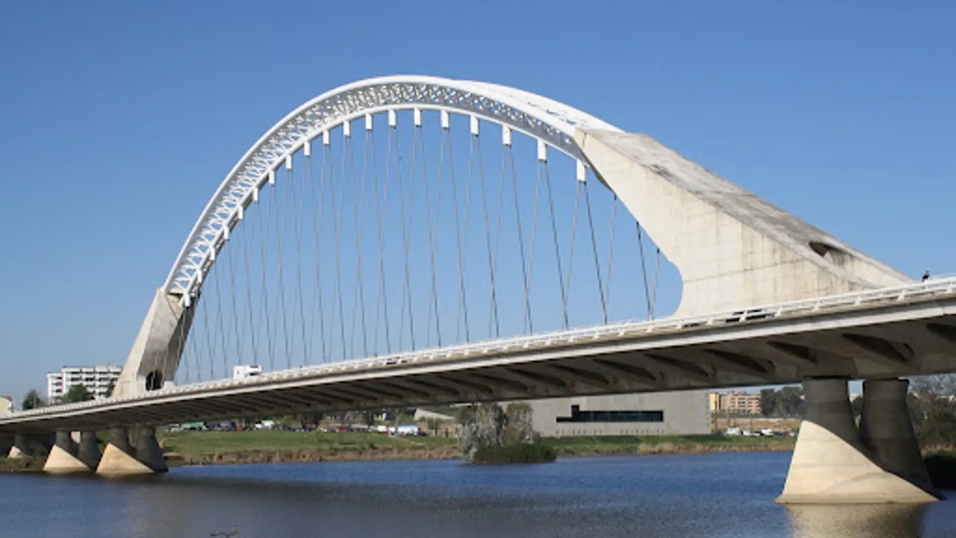 Finalmente las obras de mejora en el Puente Lusitania se retrasarán unos días