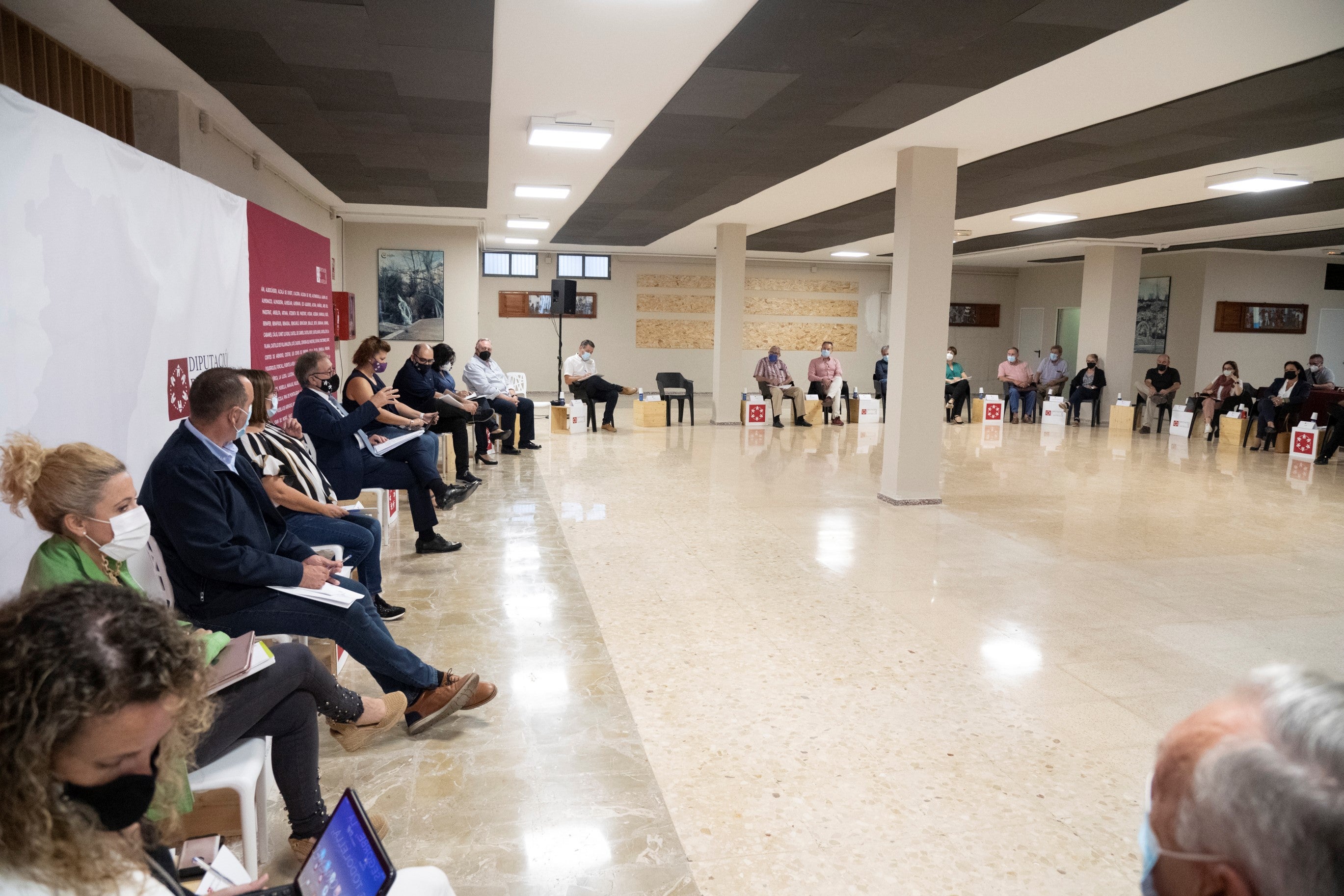 Martí se reúne con los primeros ediles de la Plana Alta para planificar los presupuestos Martí se reúne con los primeros ediles de la Plana Alta para planificar los presupuestos