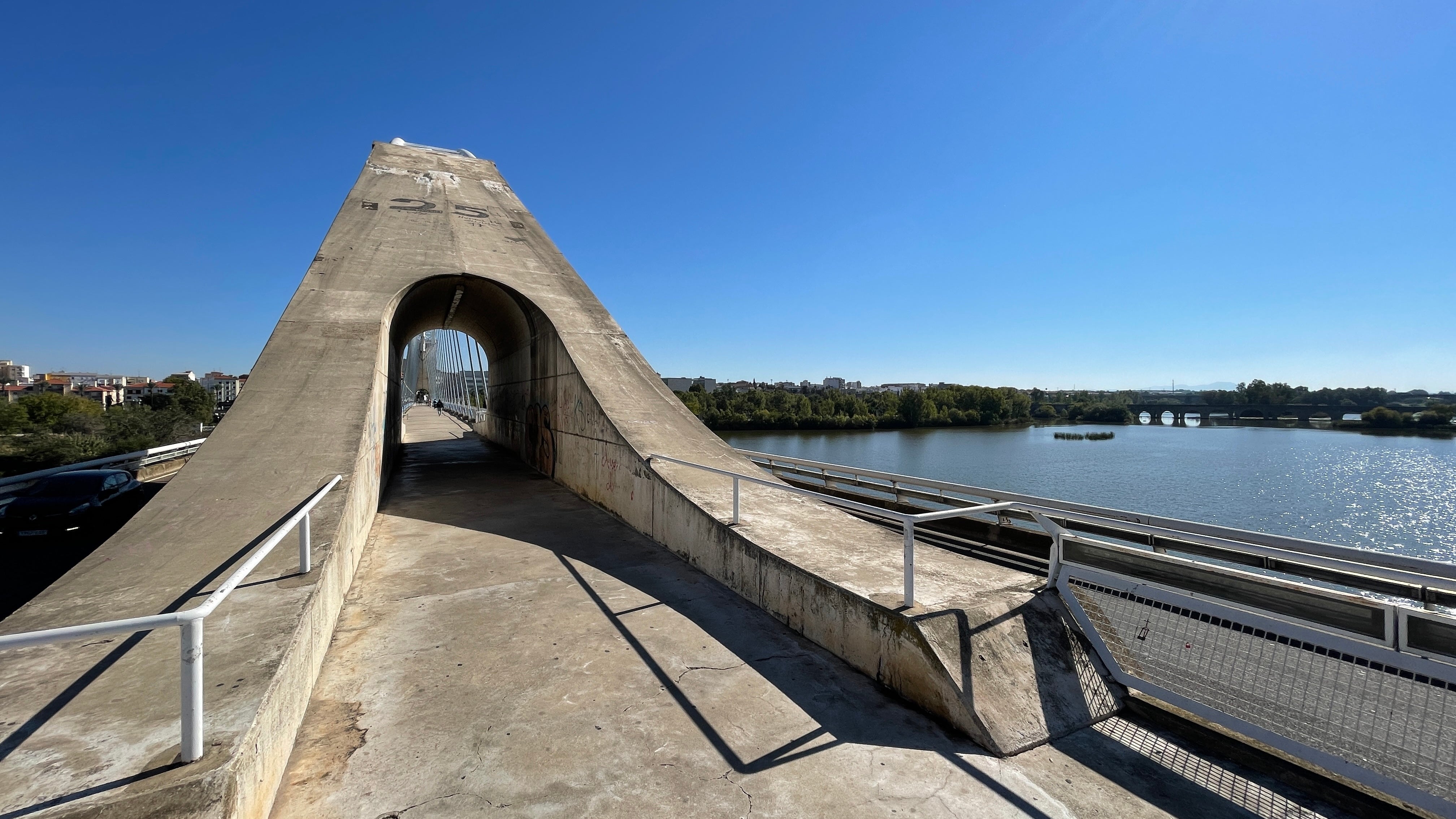 Las obras de mantenimiento del Puente Lusitania comienzan este miércoles Las obras de mantenimiento del Puente Lusitania comienzan este miércoles
