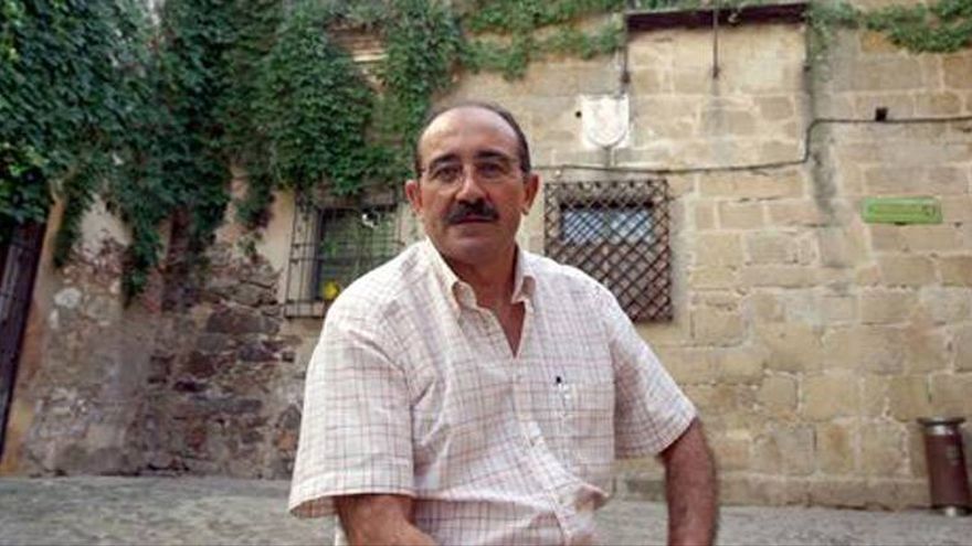 Muere César García, jefe de la policía local de Cáceres durante 27 años Muere César García, jefe de la policía local de Cáceres durante 27 años